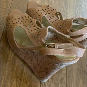 Charlotte Russe wedge sandals tan sz 8.5